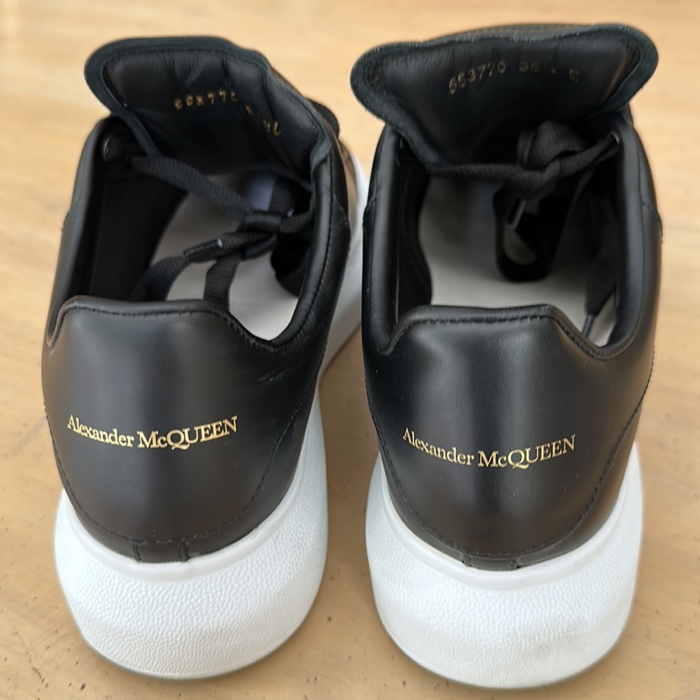 Alexander McQUEEN Oversized Sneakers Color: Black Size: 38 1/2 E - Picture 3 of 6